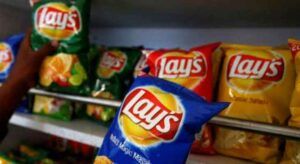 Food and beverage major PepsiCo announced extension of its partnership with the government-supported CSC’s Grameen eStore platform in three more states -Andhra Pradesh, Madhya Pradesh, and Jharkhand - and listed its products on it. This will further enable the last-mile delivery of its snacking brands - Lay’s, Kurkure, and Uncle Chipps - in rural India and encourage entrepreneurship, said a joint statement from PepsiCo and Common Service Centres (CSC). Besides, PepsiCo would also strengthen the availability of its snacking products in the rural area of Uttar Pradesh, a state where it had successfully piloted the project, by listing in more districts, it added. 'After a successful pilot project in Uttar Pradesh, PepsiCo India’s snacking brands... will be listed on the CSC Grameen eStore across the hinterlands of Andhra Pradesh, Madhya Pradesh and Jharkhand, and will continue to be listed in more districts of Uttar Pradesh. The products will be made available through 20,000 village level entrepreneurs (VLEs) and 489 distributor village level entrepreneurs (DVLEs),' the statement said. CSC Grameen eStore is a hyper-local e-commerce platform by CSC (under the Ministry of Electronics and Information Technology) to promote digital ordering and delivery in rural areas. 'PepsiCo India’s partnership with CSC is aligned with the Government of India’s mission of building Atma Nirbhar Bharat by creating rural employment and making the digital inclusion of rural India a reality. The partnership started last year with a pilot in Uttar Pradesh involving 264 VLEs, which received a positive response,' it said. Taking learnings from there, PepsiCo India has not only expanded the program but also has provided opportunities to existing VLEs to convert into DVLEs. This will further help in promoting rural entrepreneurship giving existing entrepreneurs more reach and potential to earn. CSC SPV CEO Dinesh Kumar Tyagi said: 'The extension of our partnership with PepsiCo India will certainly prove a milestone for CSC to ensure last-mile delivery in the hinterlands of rural India while enhancing rural entrepreneurship helping in the scaling of businesses and local employment.' PepsiCo India Senior Director and Head of Sales Aditya Sinha said, 'We started our partnership with CSC Uttar Pradesh that has shown positive results and are delighted to take this partnership forward to three more states besides further expanding it in Uttar Pradesh.” India is one of the major markets for Pepsico, where it operates with brands like Pepsi, Lay’s, Kurkure, Tropicana 100%, Gatorade and Quaker featured image