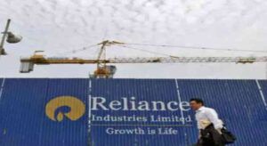 RIL share price hits fresh record