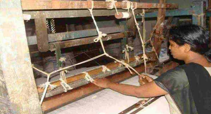 Khadi and Village Industries Commission announces a turnover of Rs 1.15 lakh crore 