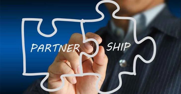 CleverTap and Storyly collaborates to provide real-time personalized user journeys 1 CleverTap and Storyly collaborates